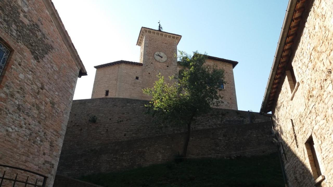 Albergo Montenerone Piobbico Luaran gambar